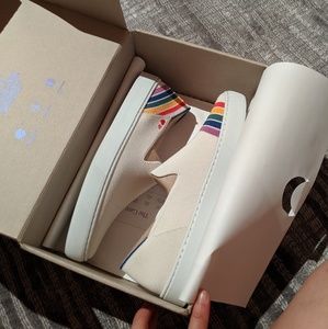 NIB Limited Ed Retired Rainbow Rothy's Sneakers